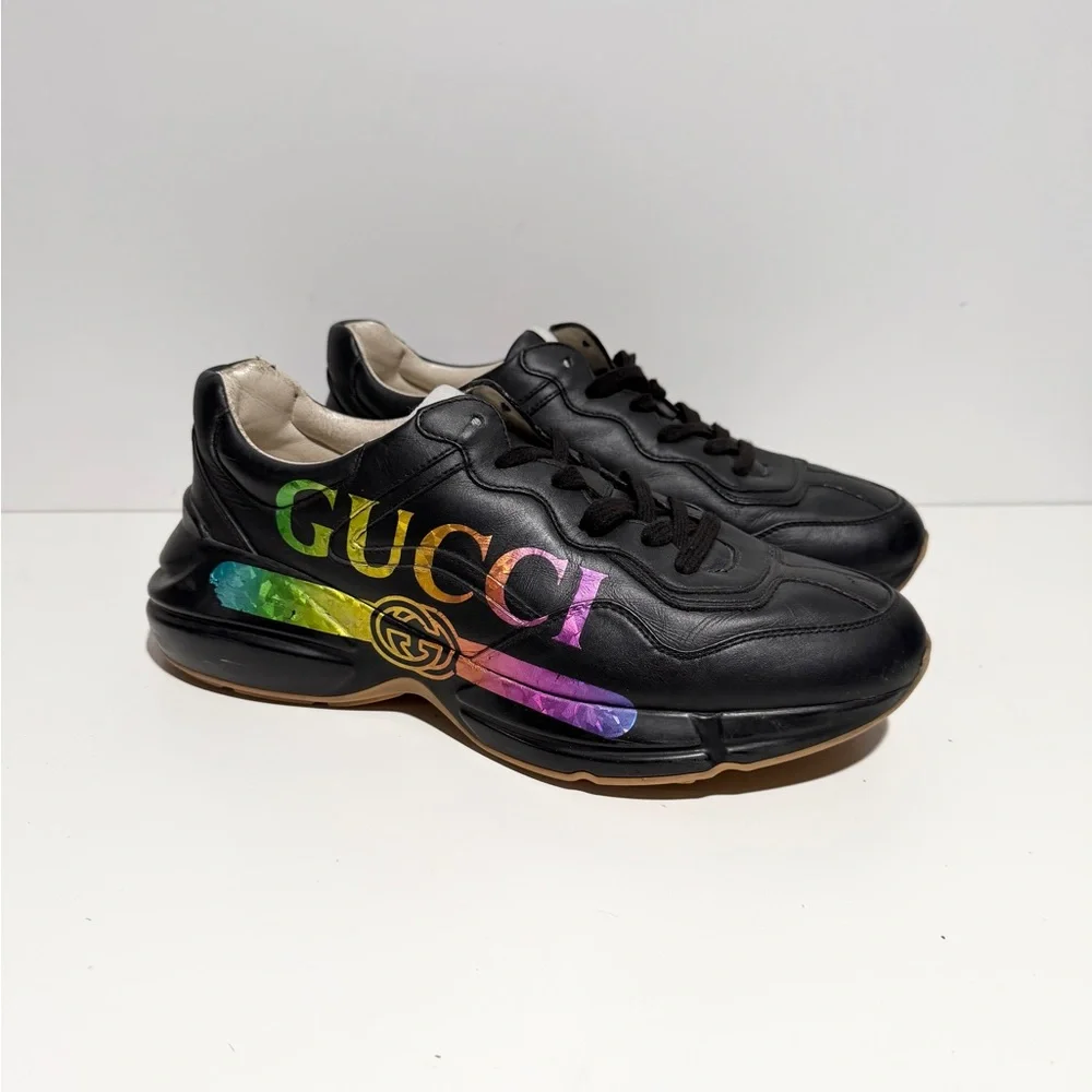 Gucci chic black